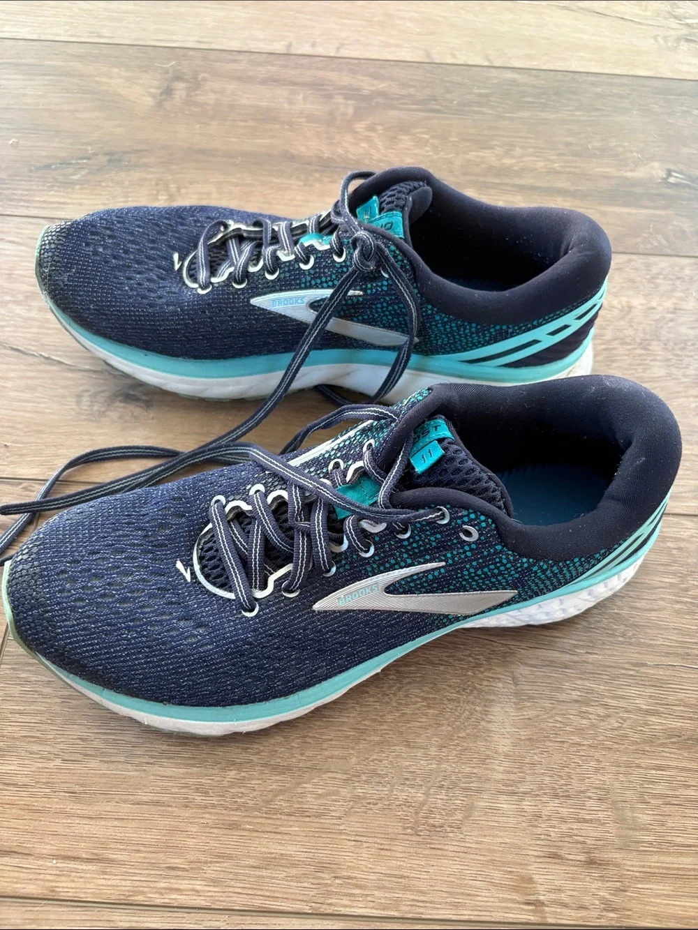 Brooks Women's Ghost 11 Navy and Teal Running Shoes Stability